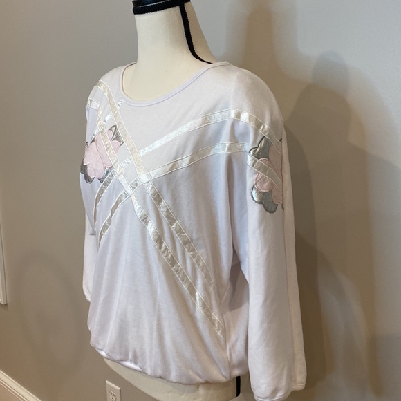 Vintage womens Andriano 80’s blouse top flower appliqué ribbon shoulder pads - Picture 3 of 6